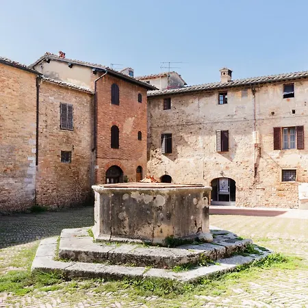 아파트 Famiracoli Sangimignano 산지미냐노