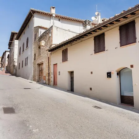 아파트 Famiracoli Sangimignano *